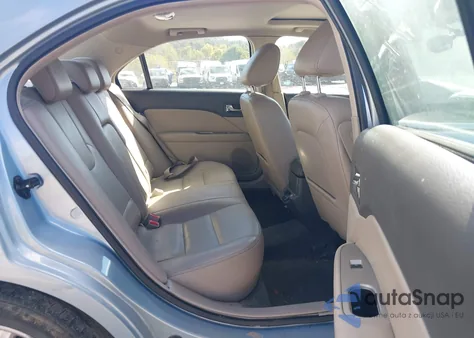 2010 Ford Fusion Hybrid z USA, uszkodzony, nr VIN 3FADP0L34AR392376